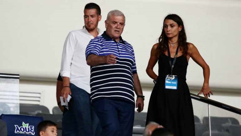 Εκνευρισμός Δημήτρη Μελισσανίδη για την εμφάνιση της ΑΕΚ