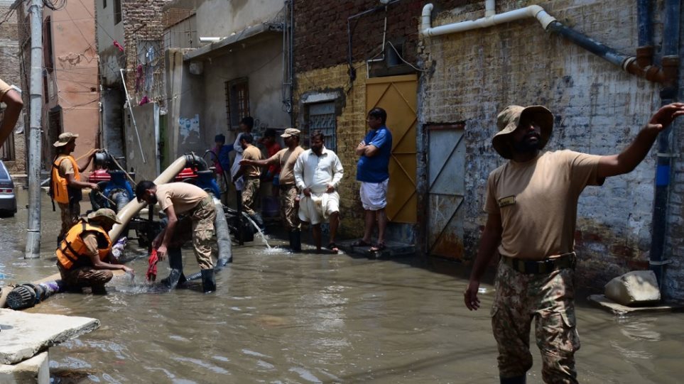 «Θερμό» επεισόδιο στα σύνορα Πακιστάν και Ινδίας – 10 νεκροί