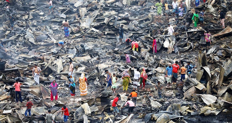 Μπαγκλαντές: Μία πυρκαγιά άφησε άστεγους 10.000 ανθρώπους (φώτο)