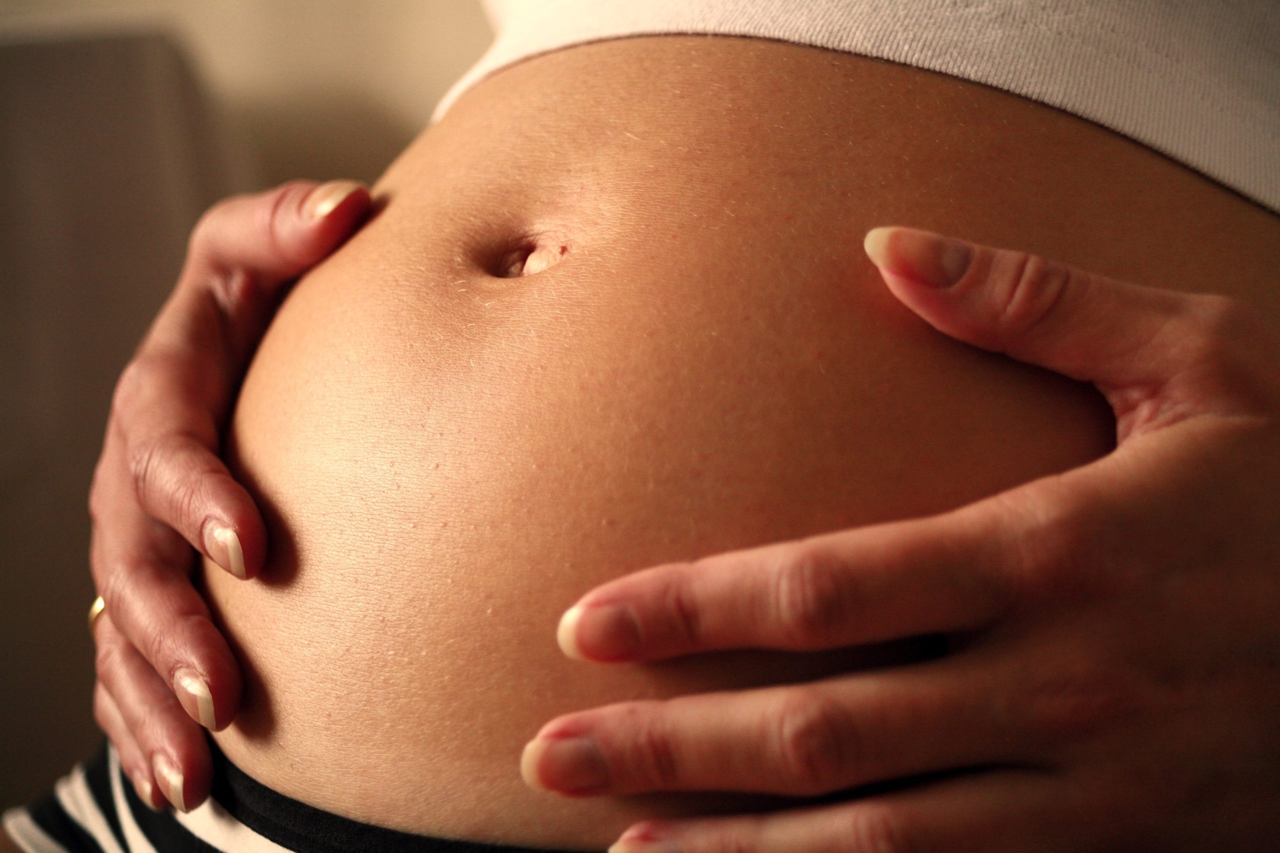 Surprise! Ελληνίδα τραγουδίστρια είναι έγκυος και μας το αποκάλυψε με μία φωτογραφία