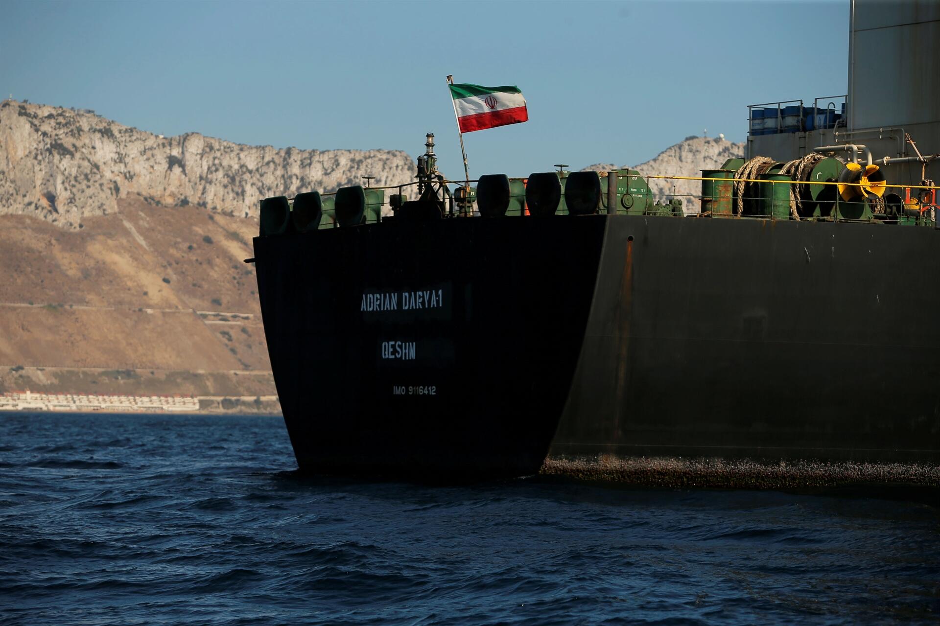 Προς το λιμάνι της Καλαμάτας πλέει το ιρανικό τάνκερ που είχε κατασχεθεί στο Γιβραλτάρ