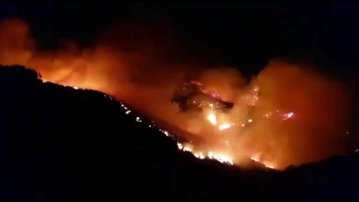 Γκραν Κανάρια: 6.000 πυροσβέστες παλεύουν με την πύρινη λαίλαπα