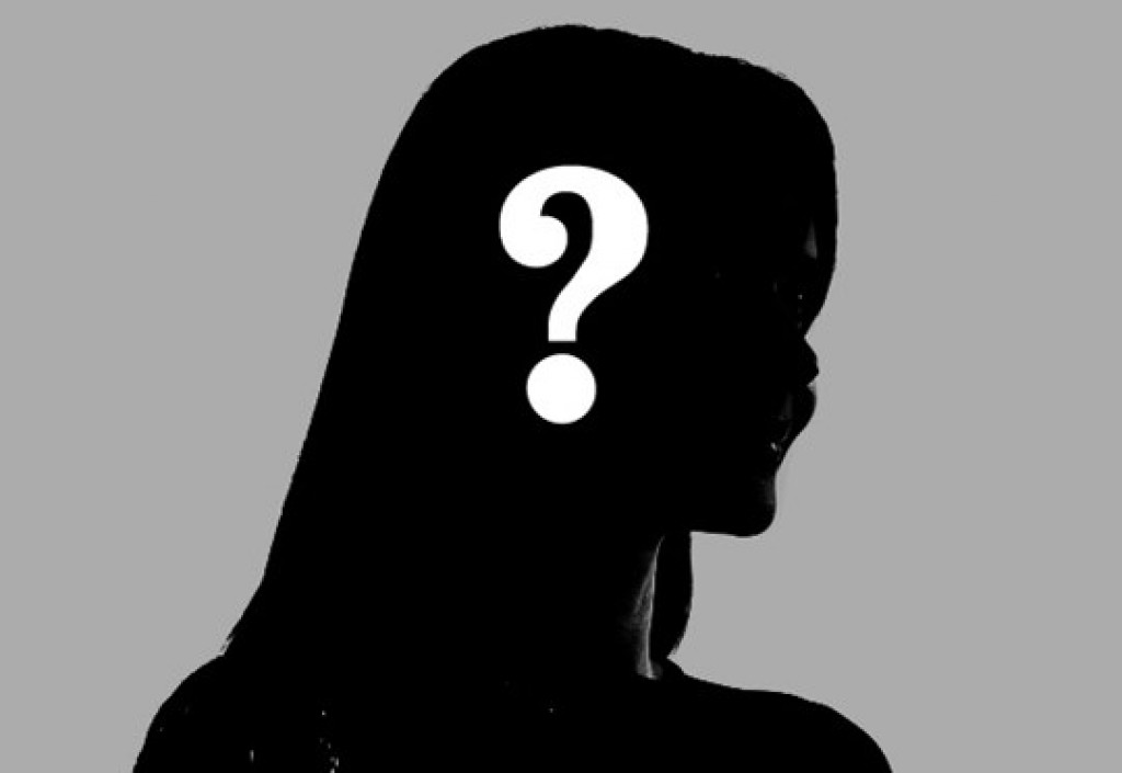 QUIZ: Πασίγνωστο μοντέλο στην αγκαλιά του πρώην εραστή ξανθιάς τηλεπερσόνας