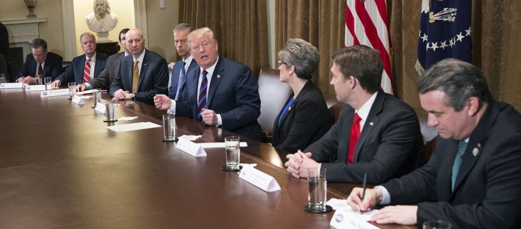 Έκτακτη τηλεδιάσκεψη του Ν.Τραμπ με τους Αμερικανούς τραπεζίτες