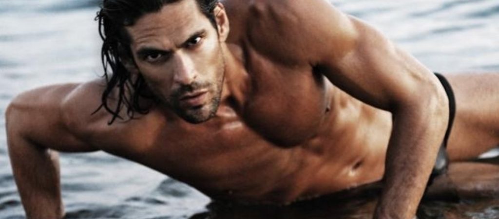 Γιάννης Σπαλιάρας: Τελικά τον πράκτορα της CIA θα παραστήσει στη σειρά του  Netflix o «Σφάχτης της Καρύδας»