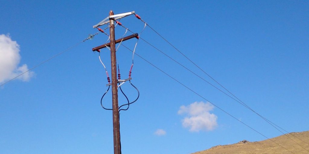 Από λεπτό σε λεπτό η ηλεκτροδότηση στον Πόρο