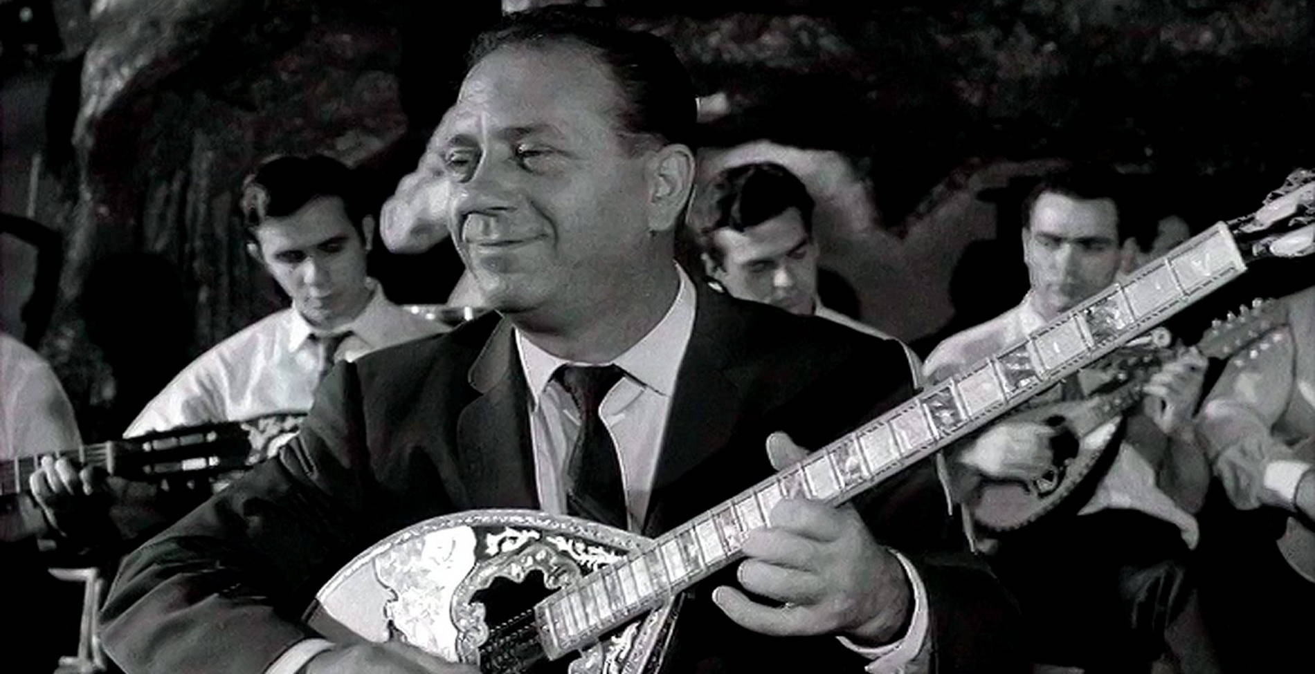 Γιώργος Ζαμπέτας: «Έφυγε» πικραμένος… Η κατάθλιψη του συνθέτη & τα κρυφά τηλέφωνα της γυναίκας του