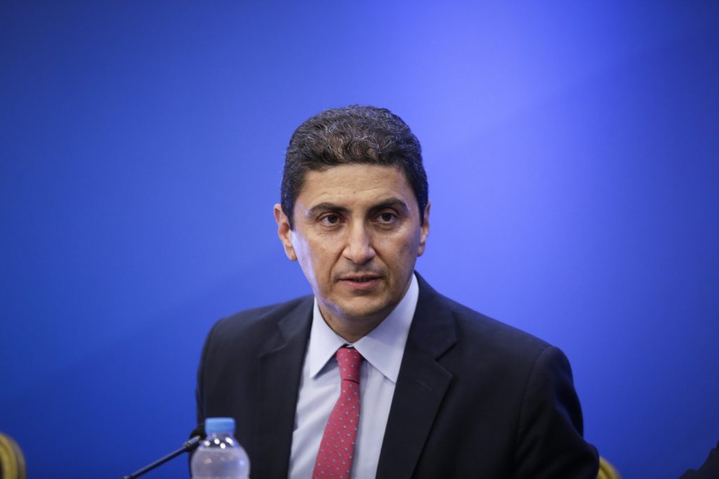 Λ.Αυγενάκης: «Μειώνεται ο ΦΠΑ σε συμβόλαια αθλητών και εισιτήρια»