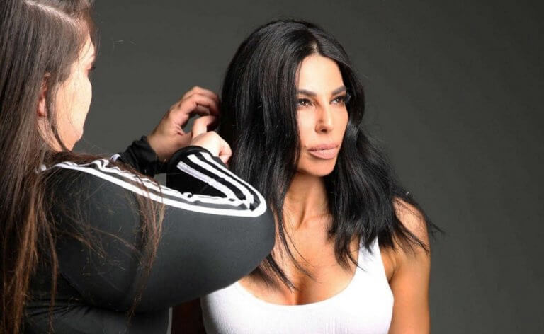 Μεγάλη θλίψη για την Κέλλυ Κελεκίδου – Πέθανε ο πατέρας της (φωτο)