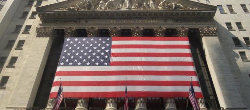 Μεγάλη πτώση στη Γουόλ Στριτ: Πανικός για τον εμπορικό πόλεμο ΗΠΑ-Κίνας