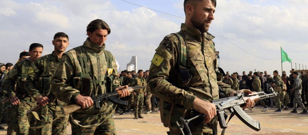 Φωτό: «Πούλησαν» τους Κούρδους οι ΗΠΑ -Παραδίδουν όπλα & διαλύουν οχυρώσεις – Ερχεται «θύελλα» κατά Τουρκίας σε Ιντλίμπ