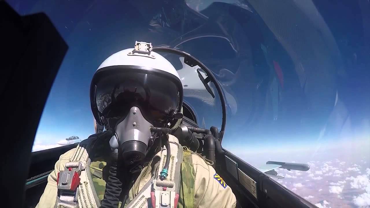 VKS: Εντυπωσιακό βίντεο με Su-27/30 σε ασκήσεις