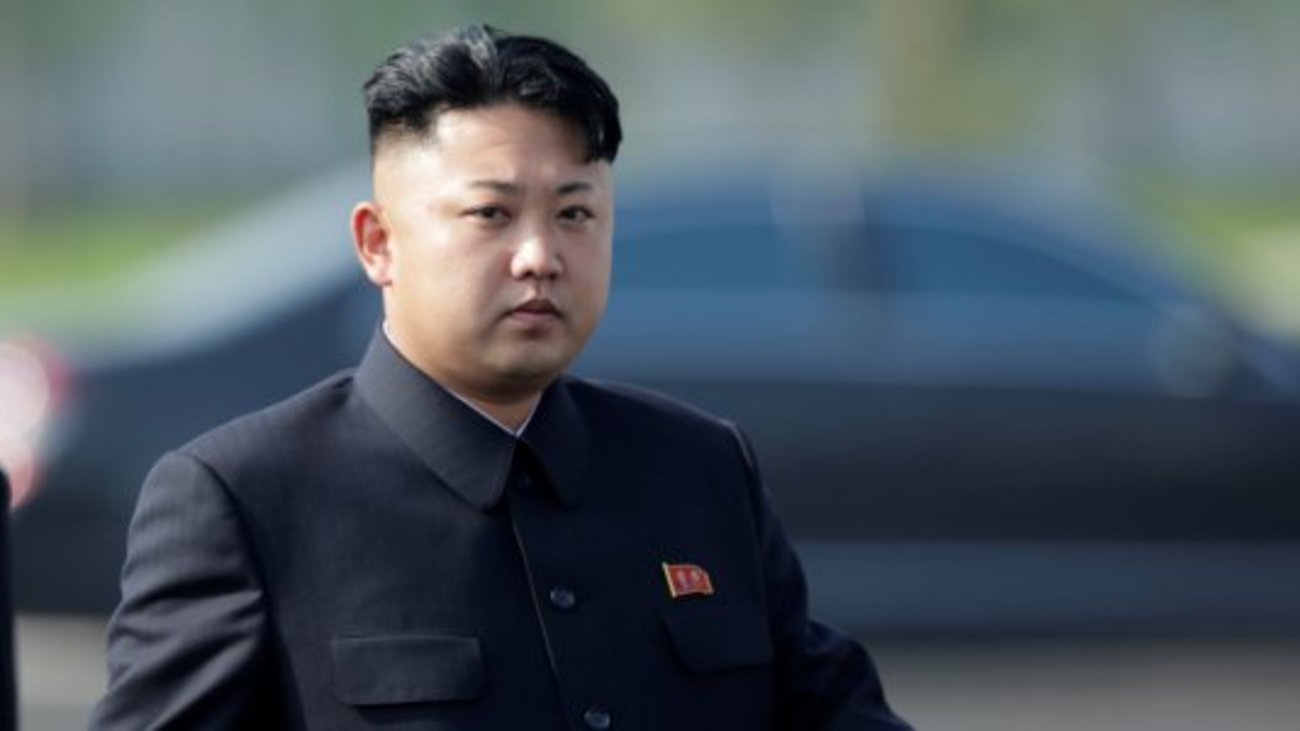 Κιμ Γιονγκ Ουν: «Σπουδαίο όπλο ο νέος εκτοξευτήρας πολλαπλών πυραύλων»