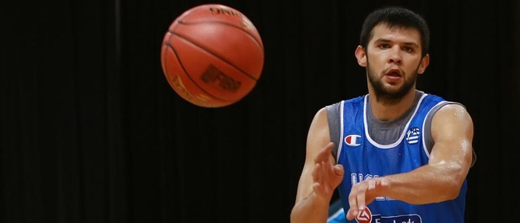 Έξαλλος ο Παπανικολάου: Μούτζωσε τον διαιτητή!