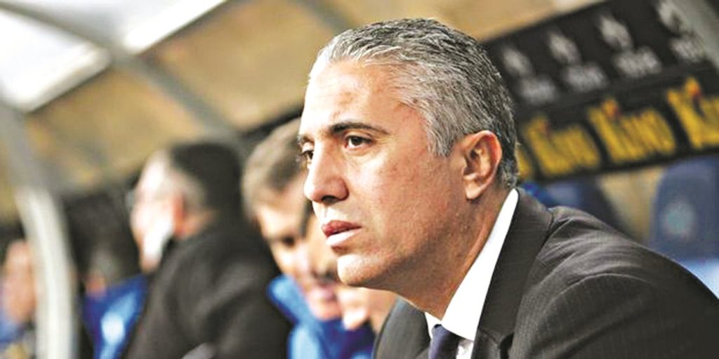 Στα γραφεία της ΑΕΚ ο Νίκος Κωστένογλου – Αναλαμβάνει ως υπηρεσιακός