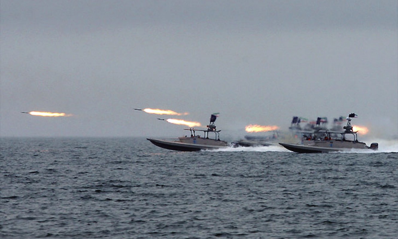 Κίνηση – «απάντηση» σε ΗΠΑ: Ιρανικά πολεμικά πλοία αναπτύσσονται στον Κόλπο του Άντεν