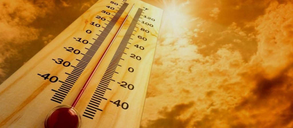 Καιρός: Στο «κόκκινο» ο υδράργυρος – Με 39αρια αλλά και τοπικές βροχές η σημερινή μέρα