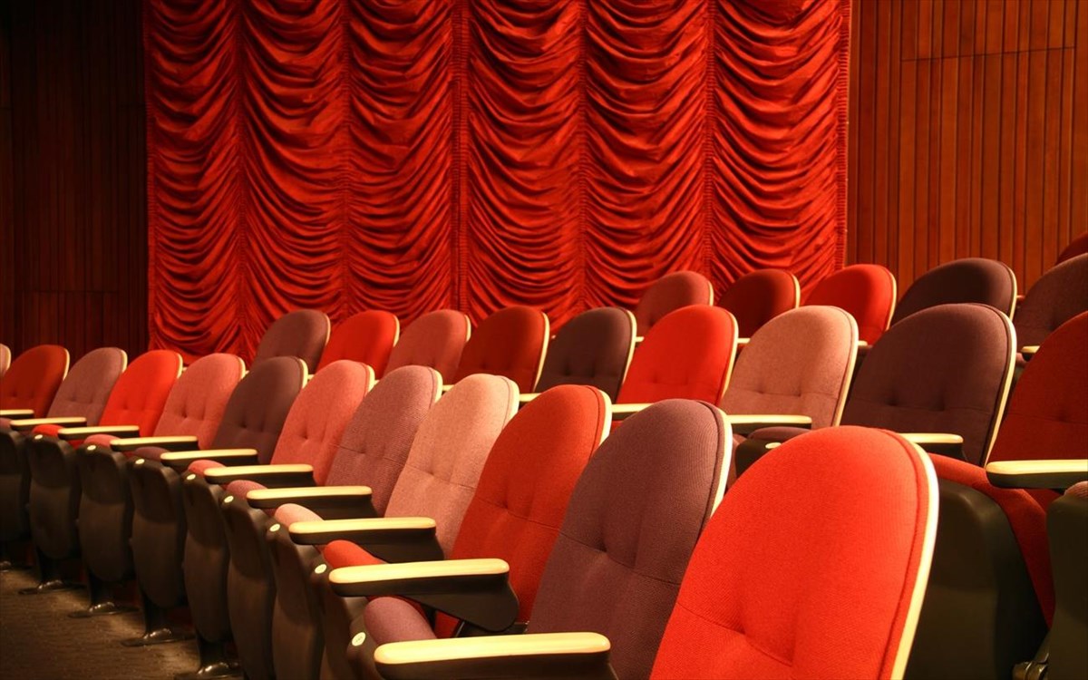 Ελληνας ηθοποιός εξομολογείται: «Περιμένω το θάνατο ανά πάσα στιγμή! Έχω κάνει και τη διαθήκη μου…»