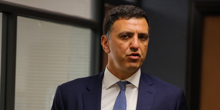 Ο Β.Κικίλιας προχωράει σε αγωγή κατά της εφημερίδας «Μακελειό»