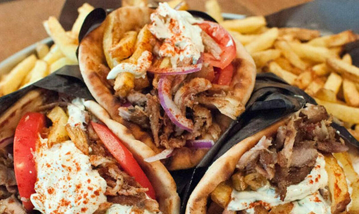 Το street food του πλανήτη: Τι τρώνε οι άλλοι λαοί όταν οι Έλληνες τρώνε σουβλάκι;