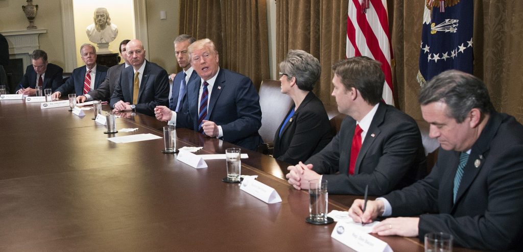 Ο N.Τραμπ σκέφτεται να μπλοκάρει την στρατιωτική βοήθεια στην Ουκρανία;