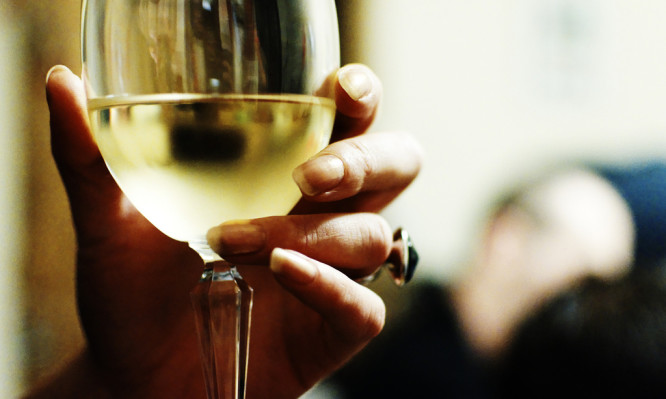 Πόσο είναι το φυσιολογικό που πρέπει να πίνουμε;