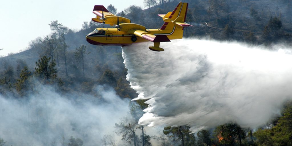 Μεγάλη φωτιά ξέσπασε στην Τανάγρα