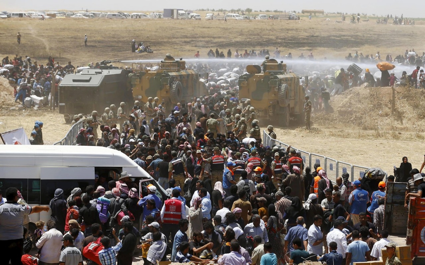 Bίντεο-σοκ: 100.000 τζιχαντιστές προσπαθούν να μπουν Τουρκία από Συρία – Αγκυρα: «Τους στέλνουμε Ελλάδα»