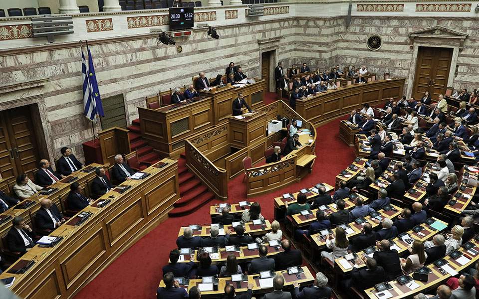 Βουλή: Κατατέθηκε η τροπολογία για τα προσόντα του διοικητή ΕΥΠ – Διαφωνία του ΚΙΝΑΛ-ΚΚΕ και ΣΥΡΙΖΑ