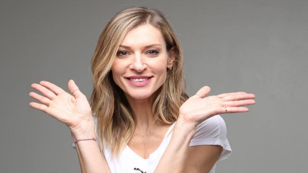 Bίντεο: Το «δηλητηριώδες» σχόλιο follower στη Ζέτα Δούκα και η απάντησή της