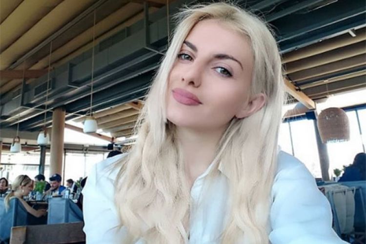 Παραμιλάει και ο «Κρατς»: H Ασημίνα σε βίντεο σαρώνει τα πάντα με το κορμί της (βίντεο)