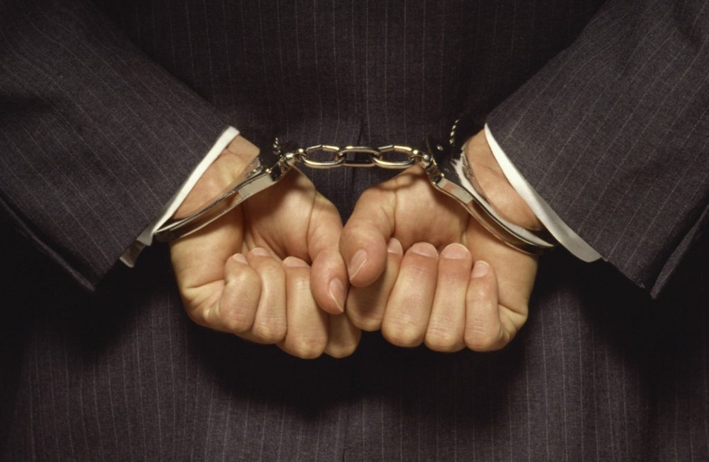 Καταδικάστηκε σε θάνατο για ένα έγκλημα που δεν έκανε – Η ιστορία που έγινε best seller και σειρά στο Netflix (βίντεο)