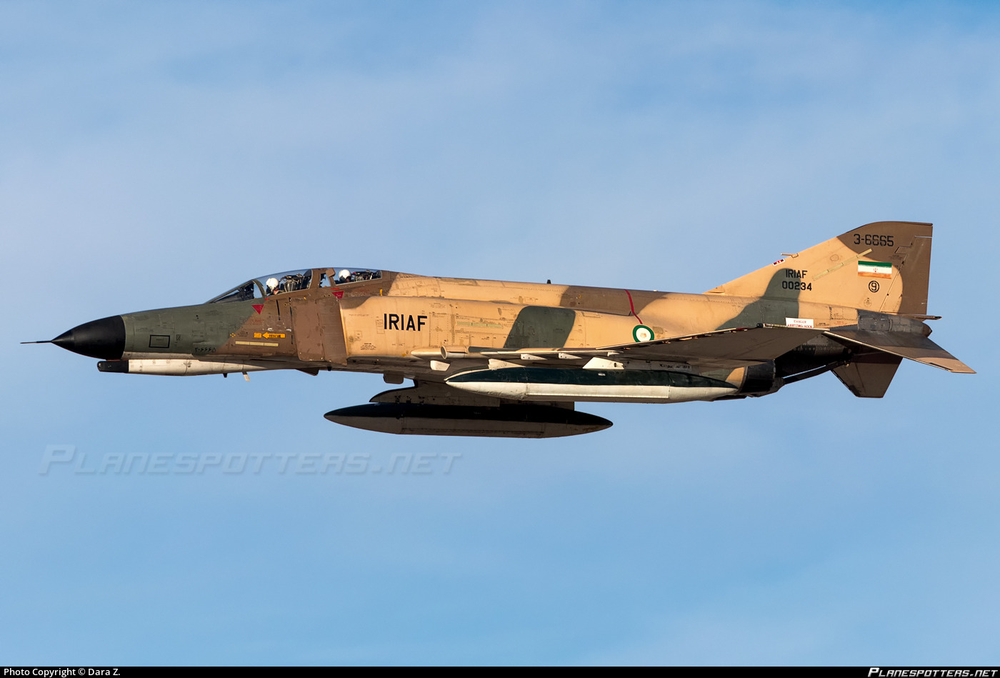 Βίντεο: Ιρανικό F-4E πραγματοποιεί άφεση 18 βομβών Mk-82