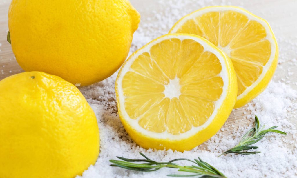 Οκτώ χρήσεις για το λεμόνι που σίγουρα δεν γνωρίζετε