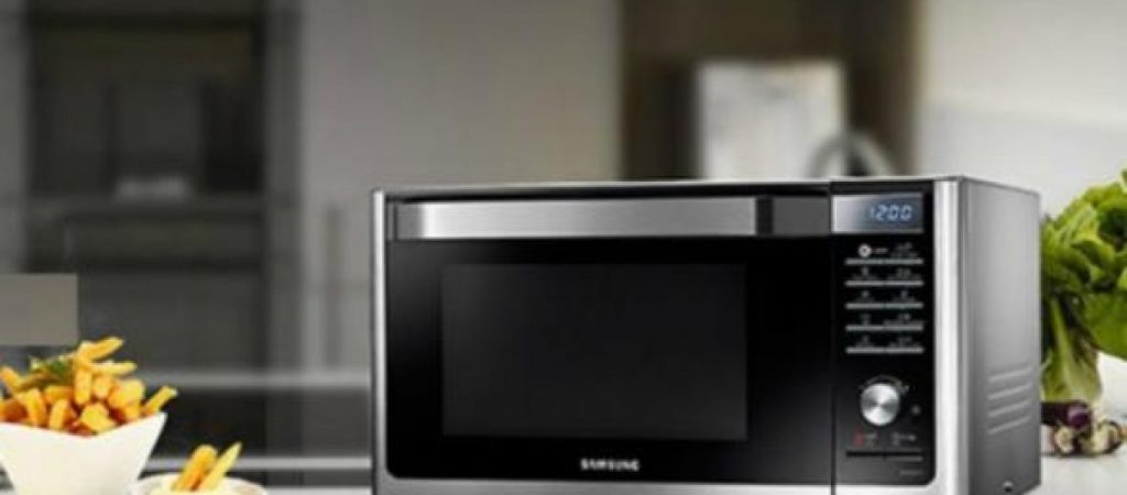 Αυτός είναι ο λόγος που δεν πρέπει να «ανάβουμε» τον φούρνο μικροκυμάτων όταν είναι άδειος (φωτο)