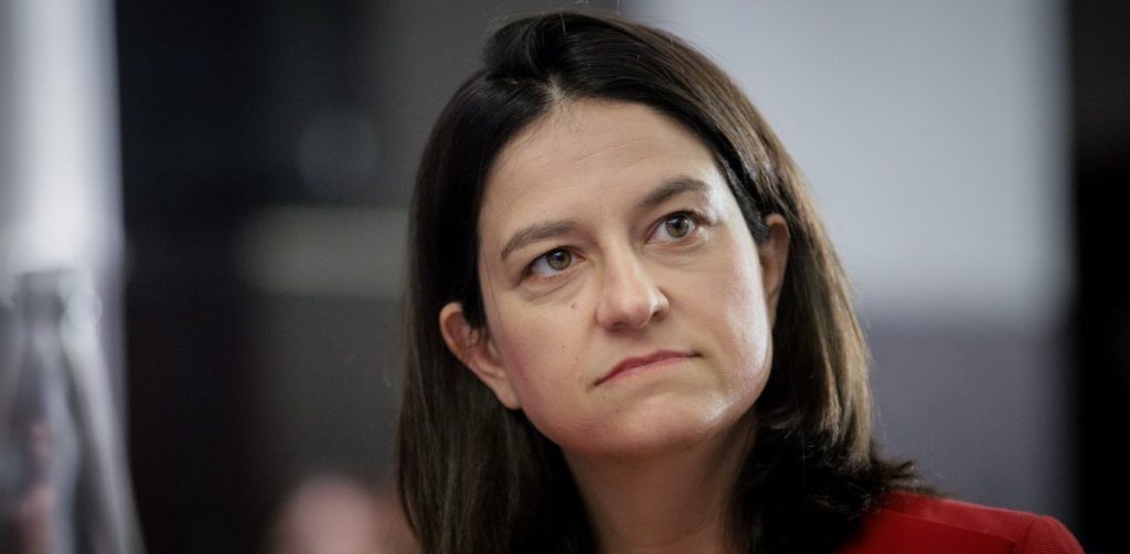 Τροφική δηλητηρίαση υπέστη η Νίκη Κεραμέως – Πότε θα επιστρέψει στα καθήκοντά της