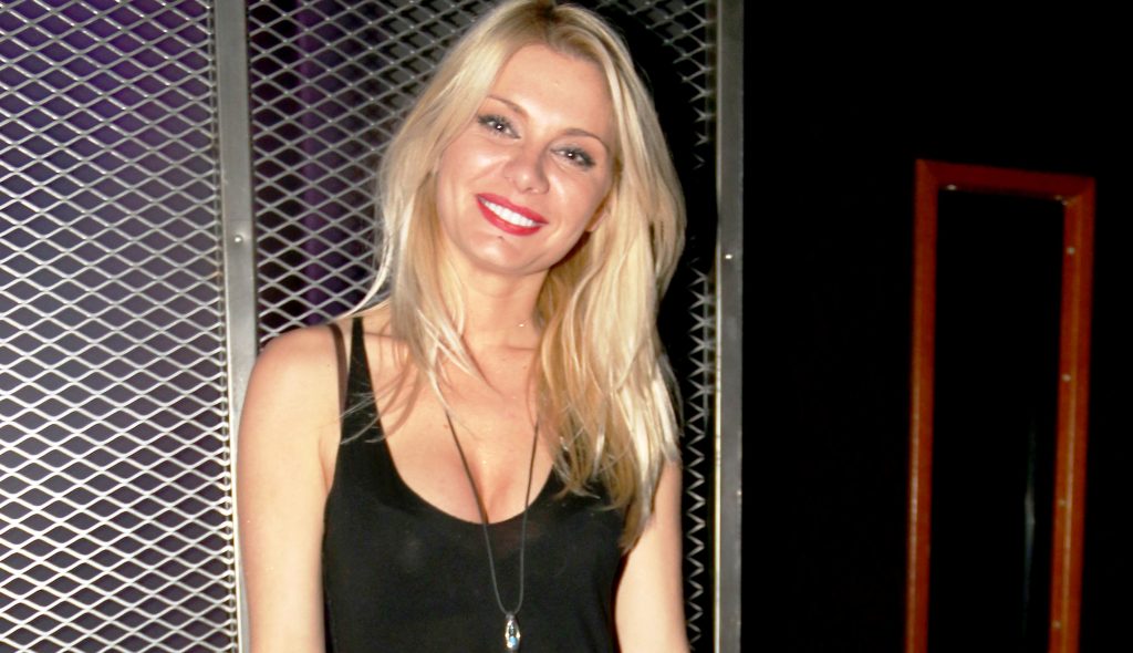 Η Άρτεμις Αστεριάδη ξεμπροστιάζει στο instagram ενοχλητική διαδικτυακή της «φίλη» (φωτό)