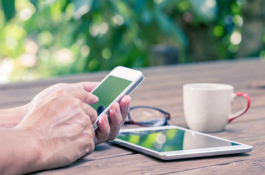 Οι σκλάβοι του κοβαλτίου: Ποιοί πεθαίνουν για να έχουμε εμείς κινητό τηλέφωνο (βίντεο)