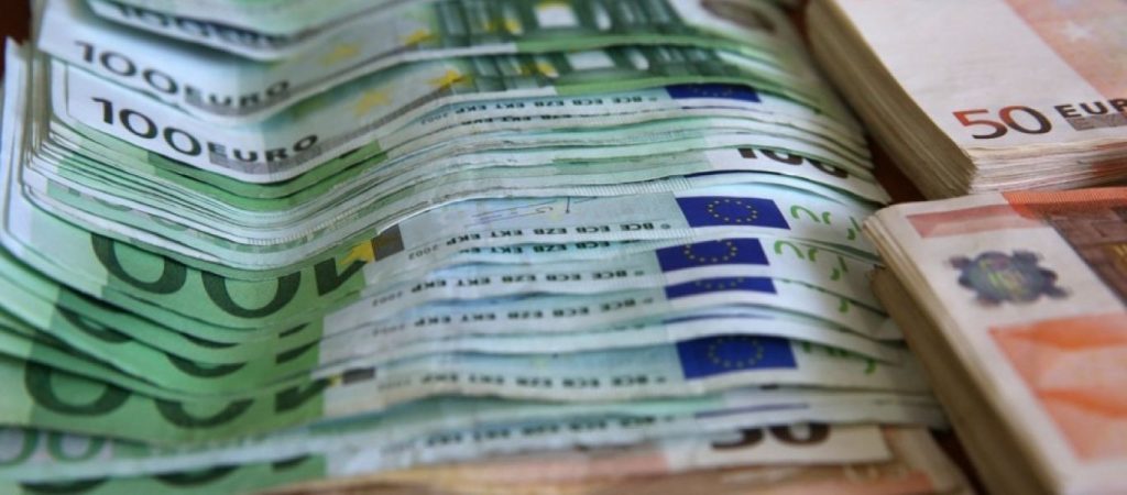 Κάτω από το στρώμα 25 δισ. ευρώ – 13,6% ακαθάριστου εγχώριου προϊόντος