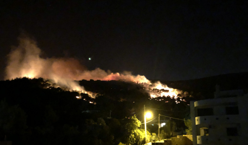 Φωτιά στη Νέα Μάκρη: «Είναι καθαρά εμπρησμός» λέει ο επικεφαλής της Πυροσβεστικής (βίντεο)