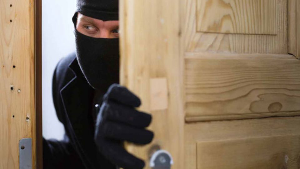 Η απίθανη ατάκα διαρρήκτη στον ιδιοκτήτη του σπιτιού!