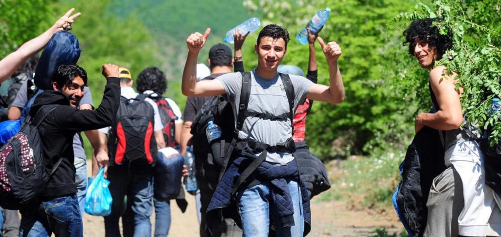 Περιμένουν εκατοντάδες χιλιάδες αλλοδαπούς: Διαγωνισμός για την προμήθεια 250.000  εντύπων αιτήσεων ασύλου!