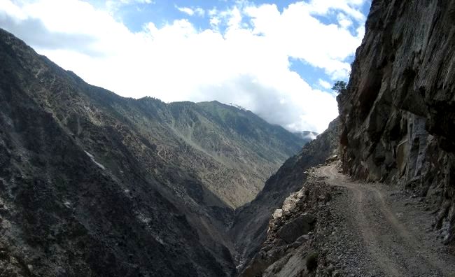 Ο πιο επικίνδυνος δρόμος στην Ελλάδα και ο 10oς παγκοσμίως (φωτο)