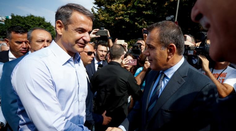 Υπουργός Εθνικής Άμυνας: «Αξιόπιστος πυλώνας σταθερότητας και ειρήνης οι Ένοπλες Δυνάμεις»