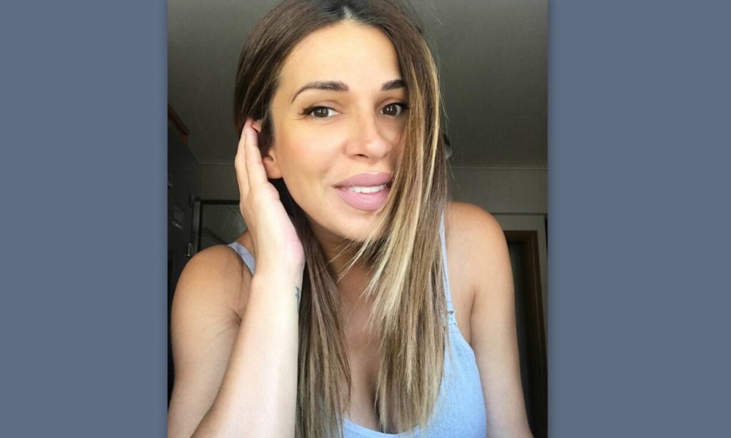 Η Ελένη Χατζίδου μας δείχνει την κοιλίτσα της 5 μέρες μετά τη γέννα! (φώτο)