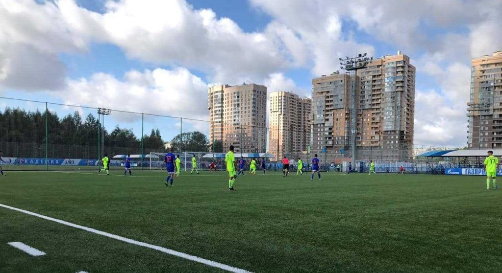 Επίθεση 100 ατόμων με σιδηρογροθιές σε παιχνίδι της Κ-16 του Ολυμπιακού στη Θεσσαλονίκη – Ξύλο & προπηλακισμοί