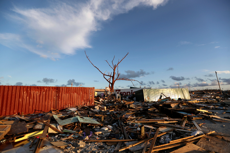 O Nτόριαν «σάρωσε» τις Μπαχάμες – Στους 45 οι νεκροί και δεκάδες οι αγνοούμενοι (φωτο)