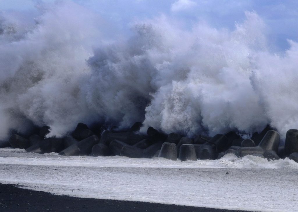 Ιαπωνία: Μία γυναίκα έχασε τη ζωή της από τον τυφώνα Faxai