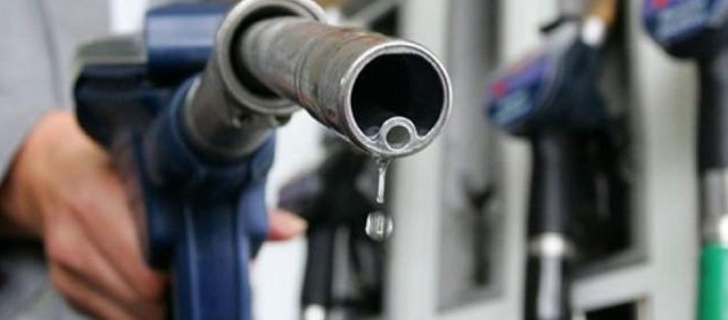 Την ακριβότερη αμόλυβδη πληρώνουν οι Έλληνες