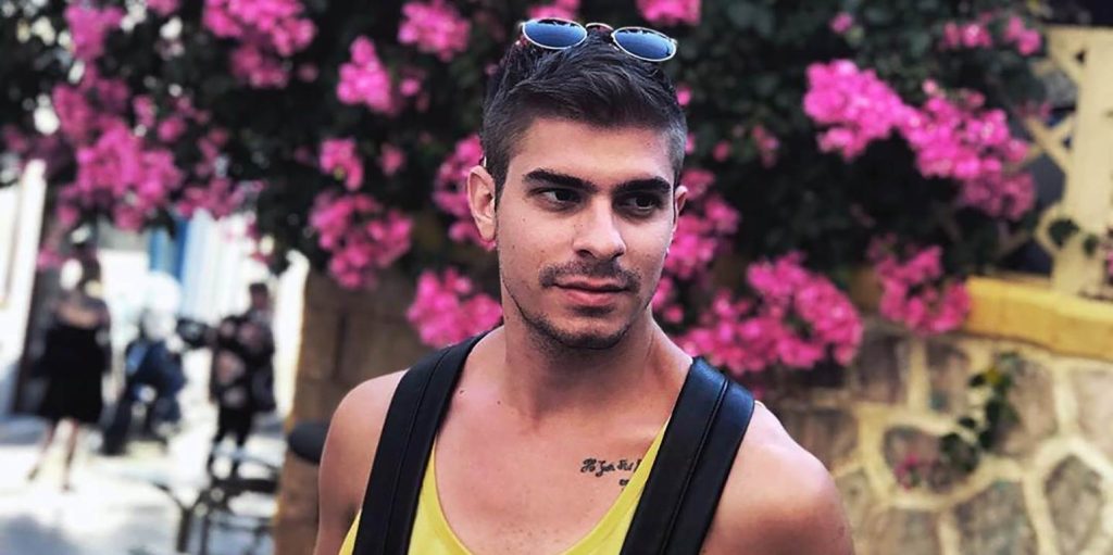 Άκης Δήμας: Η απάντηση του πατέρα του ηθοποιού μετά την αποκάλυψη ότι είναι γιος του «κτήνους της Λαμίας»